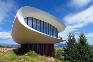 Sculptured House, unique homes