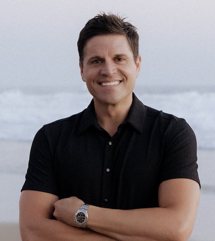 Andy Stavros, Broker Associate, Douglas Elliman