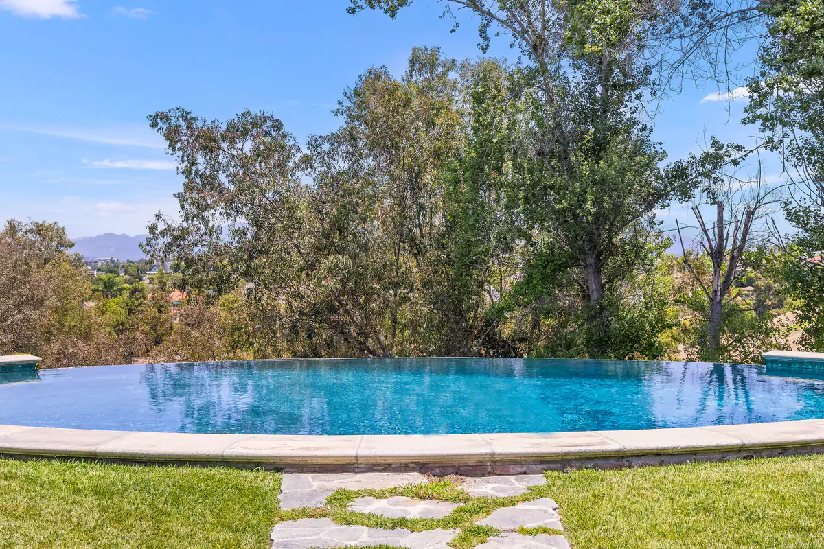 25151 Rockridge Rd 11