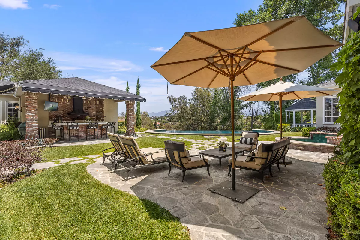 25151 Rockridge Rd 12