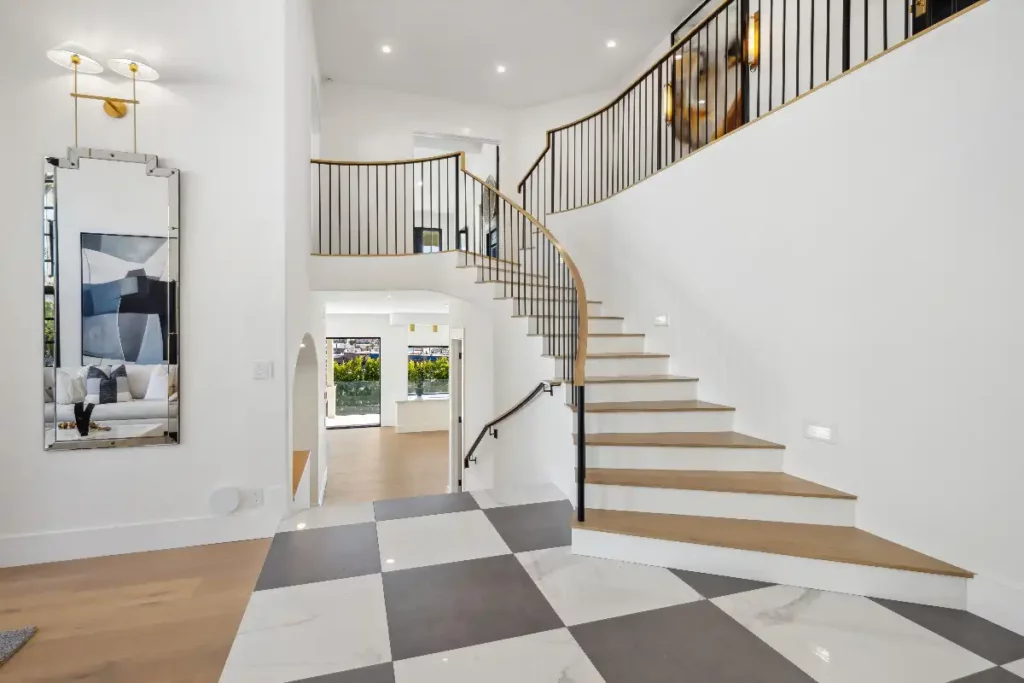 Stavros Group Top Newport Beach Realtor 2915 Cliff Dr web 14