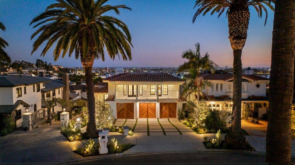 Stavros Group Top Newport Beach Realtor 2915 Cliff Dr web 03v2