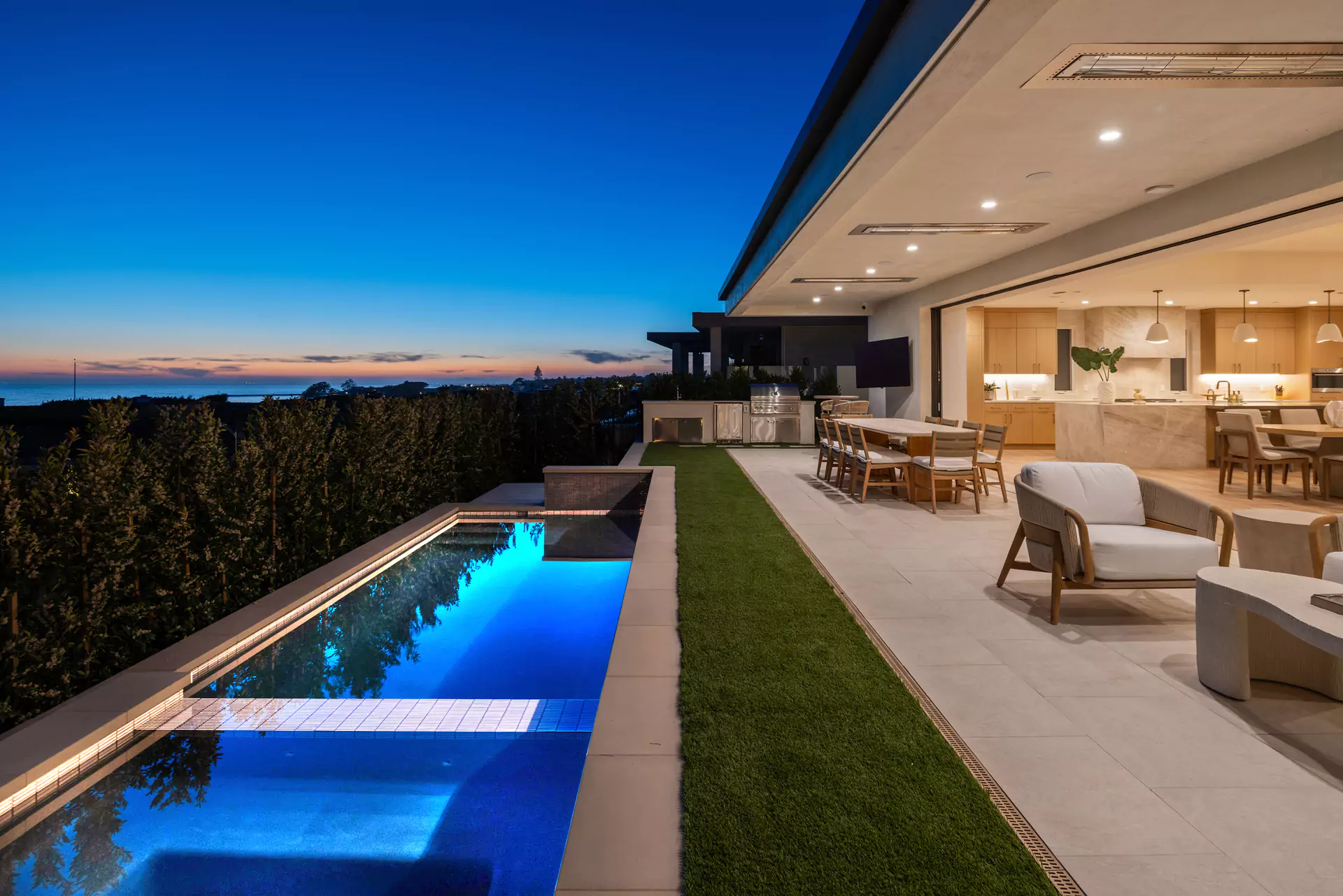 Backyard pool with ocean views in Corona del Mar luxury real estate listing