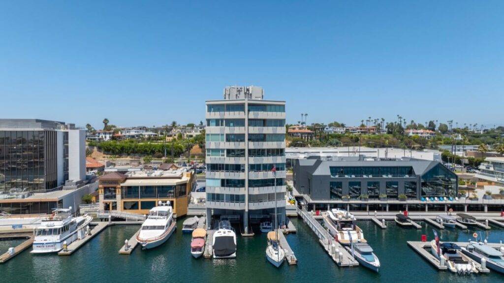 Stavros Group Top Newport BeaStavros Group Top Newport Beach Realtor 3121 West Coast Hwy #5D 19