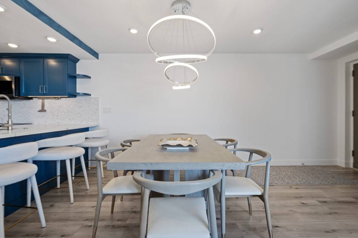 Stavros Group Top Newport BeaStavros Group Top Newport Beach Realtor 3121 West Coast Hwy #5D 08