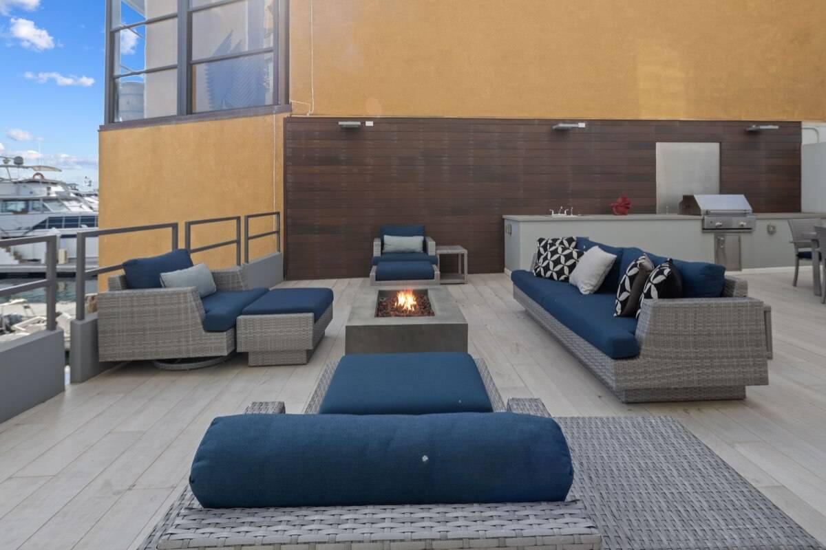 Stavros Group Top Newport BeaStavros Group Top Newport Beach Realtor 3121 West Coast Hwy #5D 24