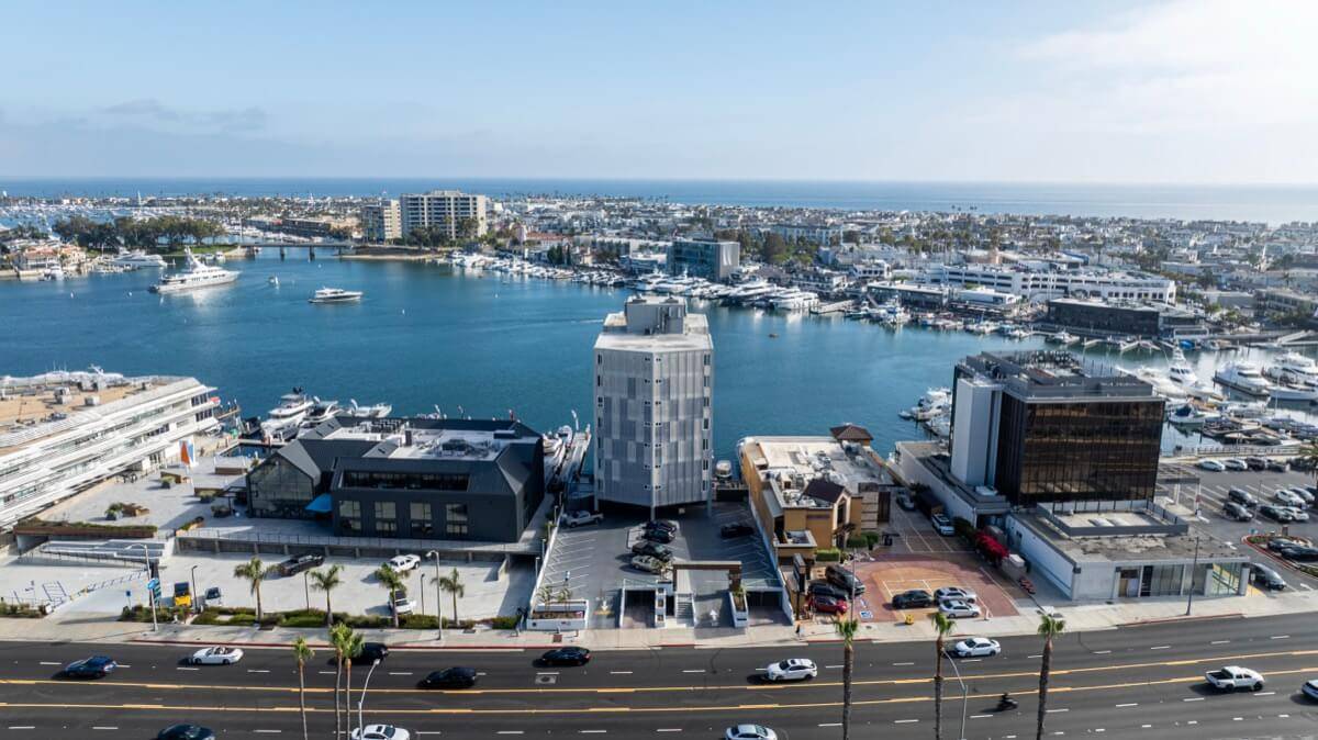 Stavros Group Top Newport BeaStavros Group Top Newport Beach Realtor 3121 West Coast Hwy #5D 31