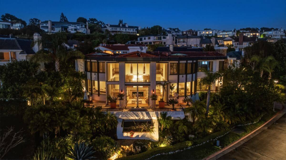 Stavros Group Top Newport Beach Realtor 02