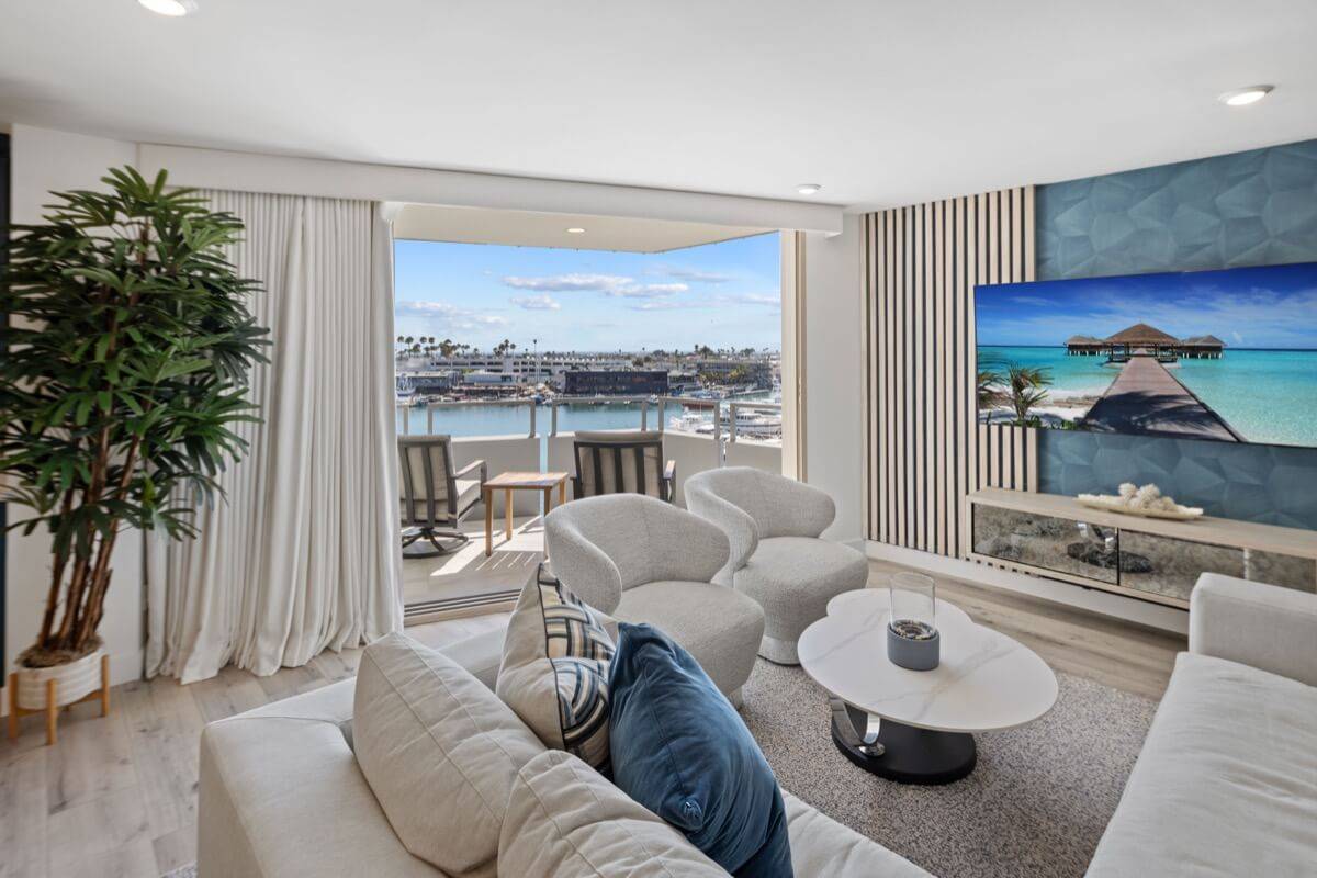 Stavros Group Top Newport BeaStavros Group Top Newport Beach Realtor 3121 West Coast Hwy #5D 04