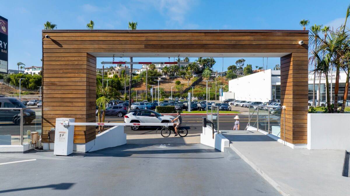 Stavros Group Top Newport BeaStavros Group Top Newport Beach Realtor 3121 West Coast Hwy #5D 27