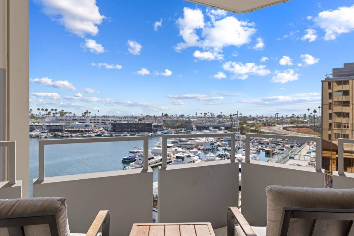 Stavros Group Top Newport BeaStavros Group Top Newport Beach Realtor 3121 West Coast Hwy #5D 03
